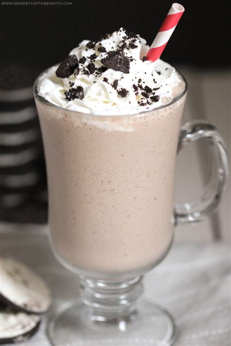 Do you know any oreo lovers? Healthy Oreo Shake Recipe | refined sugar free, high ...