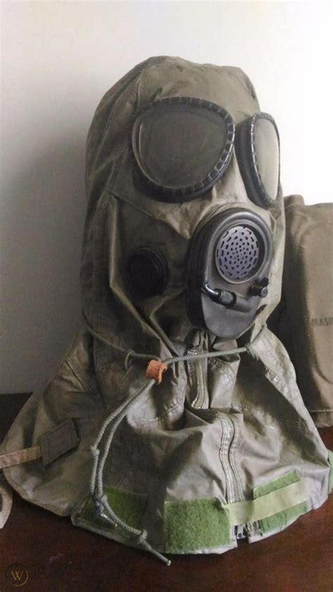 Msa M17a2 Vtg Vietnam Era Gas Mask Set W Outserts Canvas Bag Hood