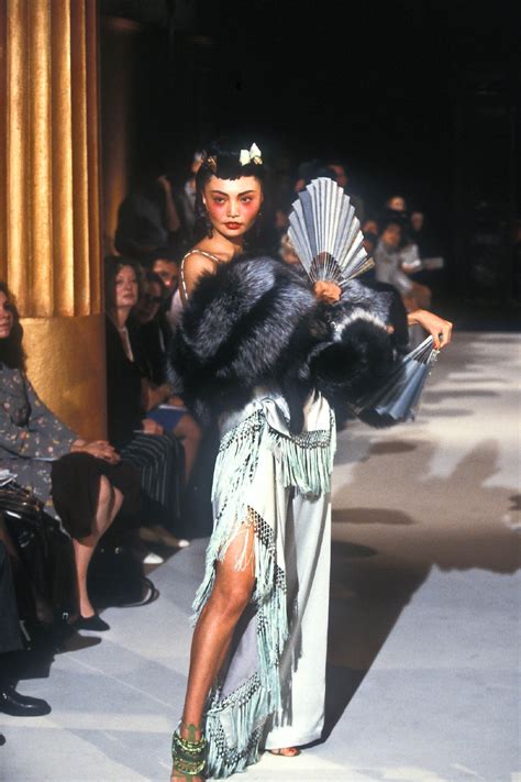 Christian Dior By John Galliano，1997新浪新闻