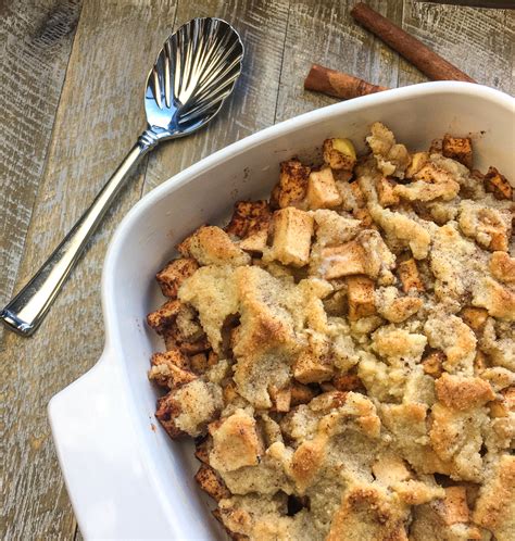 These lovely cinnamon baked apples are based off my favorite dutch apple crumb pie and apple baked apples are great all by themselves; Baked Cinnamon Apple Slices - Mama Loves to Eat