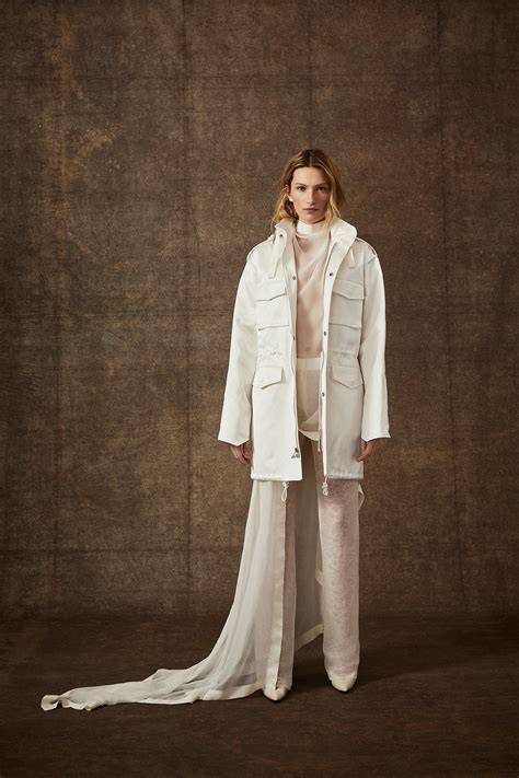 Danielle Frankel Bridal Spring 2020 Collection Vogue Winter Wedding Dress Classic Wedding