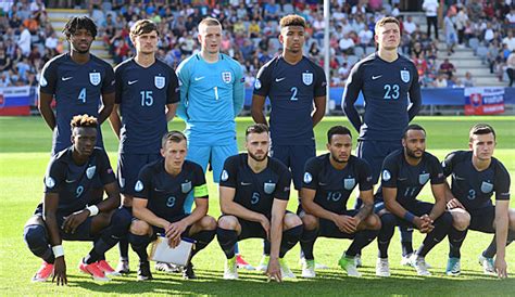 Insgesamt 33 spieler berief southgate am dienstagmittag in seinen vorläufigen kader. U21-EM 2017, England - Deutschland: Kader, Livestream ...
