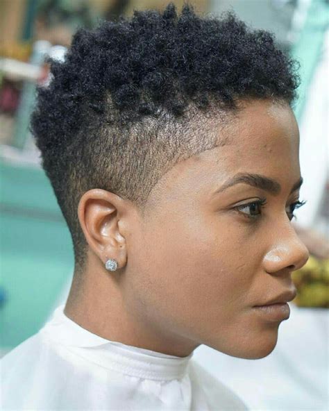 Medium Hair Cut With Taper Fade Women Wavy Haircut
