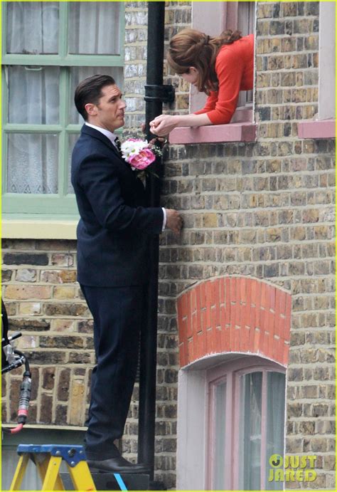 tom hardy shimmies up a drainpipe to kiss emily browning see the pics photo 3143181 emily