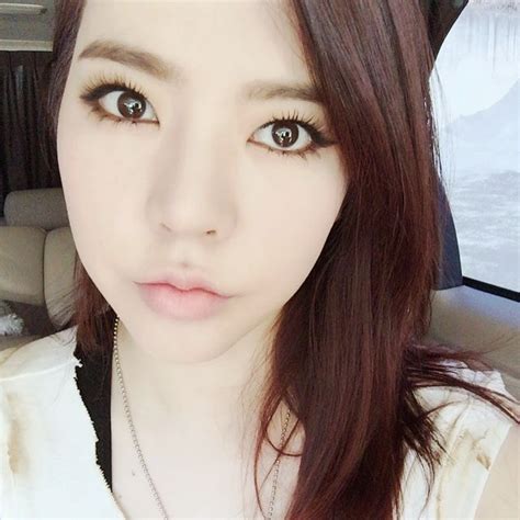 Snsd Sunny Reminds Fans About The Release Of Catch Me If You Can Mvs With Her Cute Selfie