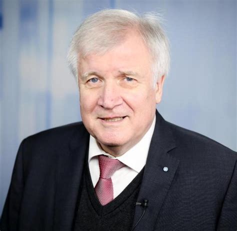 Horst seehofer is federal minister of the interior, building and community. Seehofer: Islam gehört nicht zu Deutschland - WELT