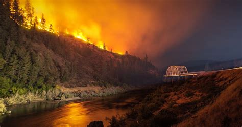 Taylor Creek Fire Now 30000 Acres Amid Firefight On The Rogue River