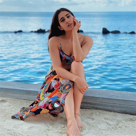Sara Ali Khan Stuns In A Bikini Enjoys Floating Breakfast During