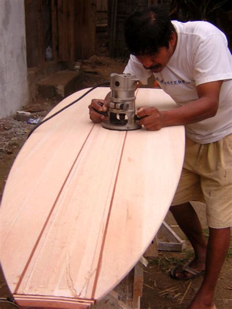 Use the tape measure to find the combined if the surfboards are not made of wood and will not accept screws, use the glue to adhere the board to the wood. How to Build How To Make A Surfboard Out Of Wood PDF Plans