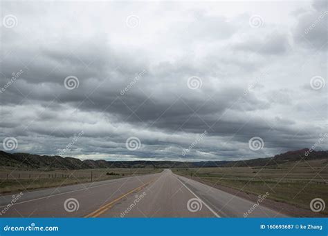 Midwest Road To Horizon With Dark Clouds Stock Image Image Of Freeway