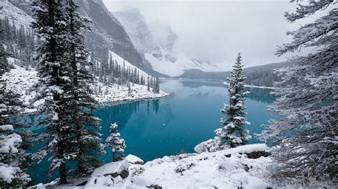 Moraine Lake In Winter Banff National Park Alberta Canada Youtube