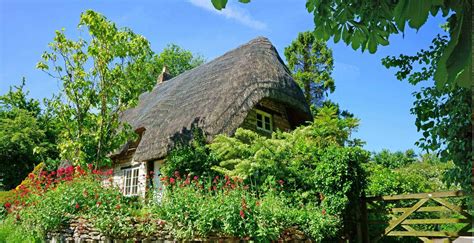 Romantic Cottages in the UK - Historic UK