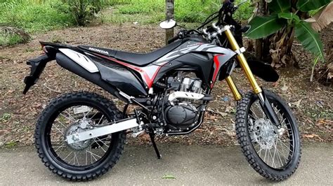 It is available in 3 colors, 1 variants in the indonesia. Extreme Black New Honda CRF 150L Tahun 2019 - YouTube