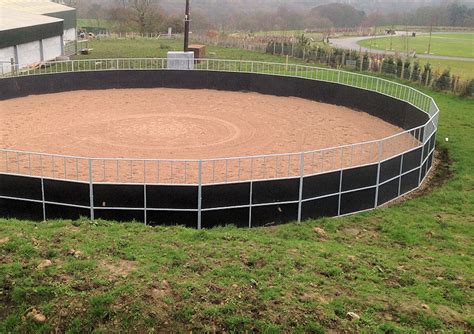 This method helps keep the horse under control and on the same path. Lunge Rings - PMEE