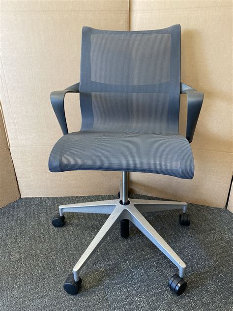 Setu chair has 5 star base with standard hard floor casters that help to move easily and smoothly when the user moves. Herman Miller Setu Ergonomic Multi-Purpose Office Chair ...