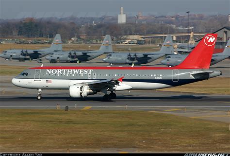 Airbus A320 211 Northwest Airlines Aviation Photo 2083832