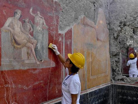 pompeii discovery casts doubt on date of vesuvius eruption express and star