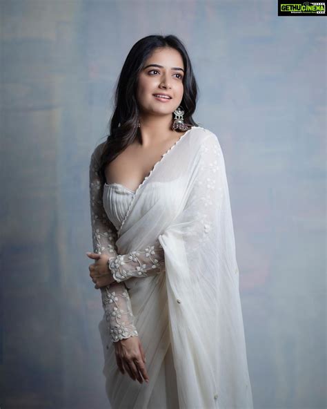 Ashika Ranganath Instagram Happy Republic Day 🧡⚪️💚 Pc Rajeevgowda13