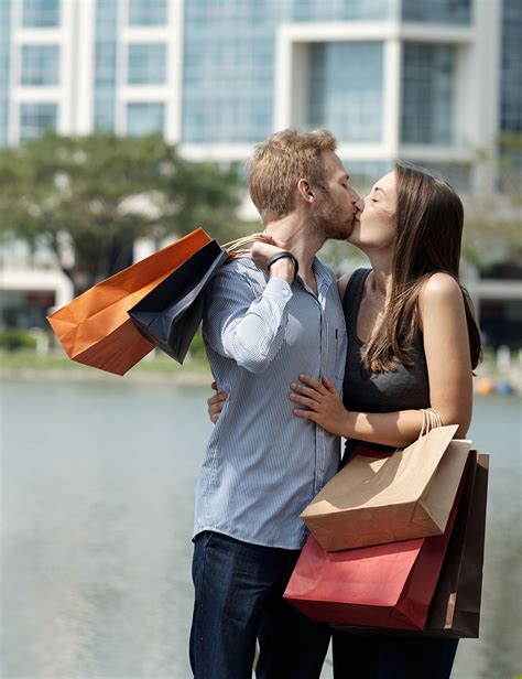 12 Reasons Why Women Love To Shop With Their Boyfriend Boyfriend