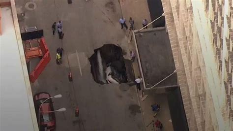 In Video Sinkhole Swallows Car In St Louis Shropshire Star