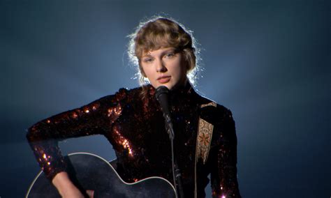 Love Story Images Of Taylor Swift The Stars Master Recordings Were
