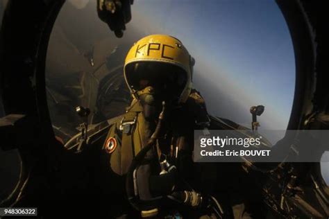 Pilote Davion De Chasse Photos And Premium High Res Pictures Getty Images