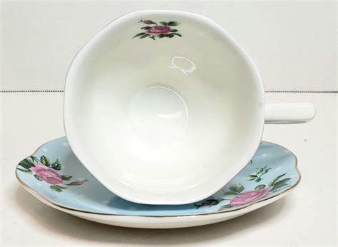 Btat Floral Tea Cups And Saucers Set Of Blue Oz Gold Trim Roses