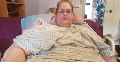 Daughters Of Bed Bound 40 Stone Mum Say Caring For Her Is Causing Them