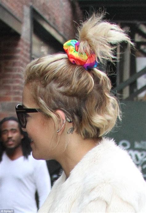 Rita Ora Brings Back The 90s Inspired Scrunchie Daily Mail Online