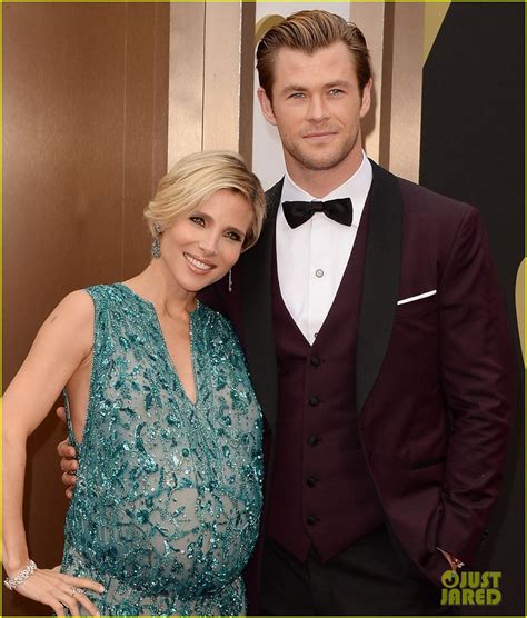 Chris Hemsworth S Wife Elsa Pataky Flaunts Massive Baby Bump At Oscars Photo