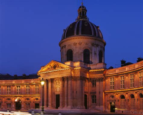Linstitut De France Quai De Conti Paris
