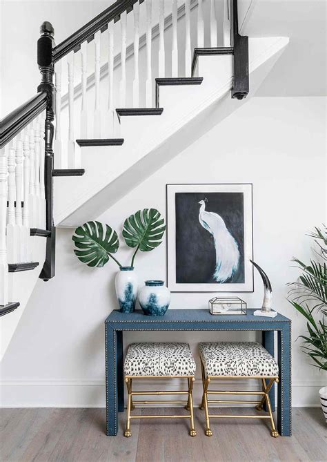 20 Entryway Decorating Ideas To Greet Guests In Style