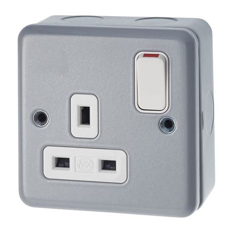 Mk 13a 1 Gang Double Pole Metalclad Switched Socket Grey