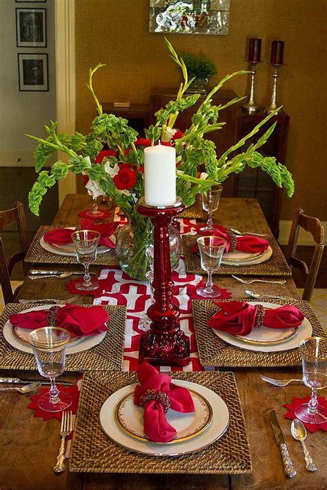 20 Decorating A Dining Room Table For Christmas Decoomo