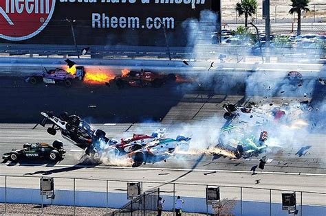 Indycar Racer Dan Wheldon Dies In Blazing Car Crash At Las Vegas Video