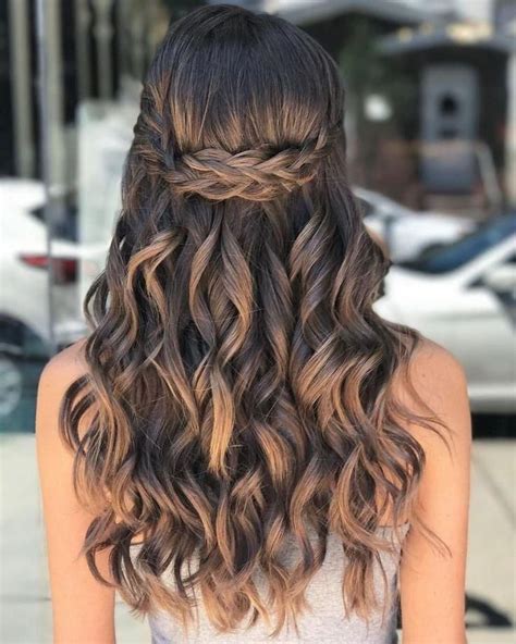 More tag lana del rey, dita von teese, & kim kardashian vintage hair styles tutorial video for prom or a wedding, for long hairstyles fans. 40 Pretty Prom Hairstyle Ideas For Curly Long Hair # ...