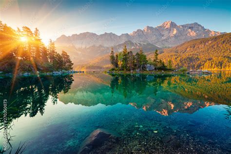 Fotomural Impressive Summer Sunrise On Eibsee Lake With Zugspitze