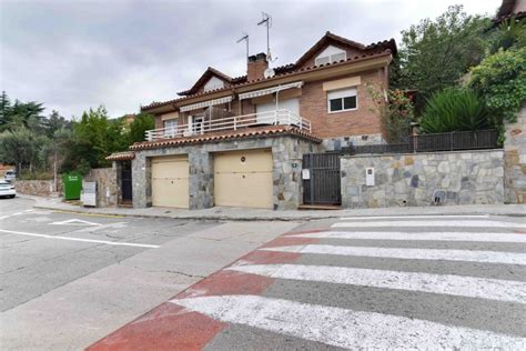 Magnífica casa construida en el año 1.999 con 200 metros cuadrados