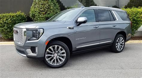 We count on a typical update and while the test mule wears camouflage, we presume that most of the things will happen at the front. First Spin: 2021 GMC Yukon - ModelCarNews.com - Getting ...