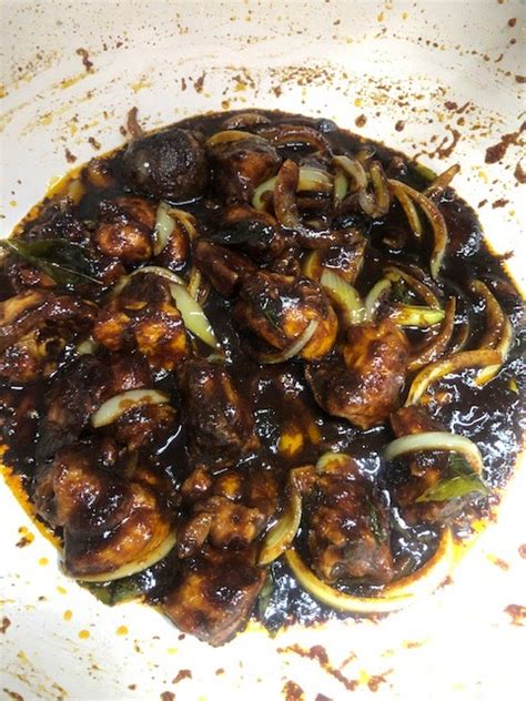 1/2 (setengah) sachet royco ayam atau penyedap rasa. Chooyaya Secret Garden : Resepi Ayam Ala Tiga Budak Gemok