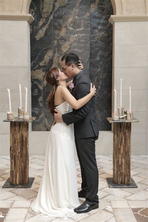 Wedding chapel las vegas, chapel of the bells is a world famous las vegas wedding chapel. Unique Wedding Venue in Las Vegas. Glass Gardens | Garden ...