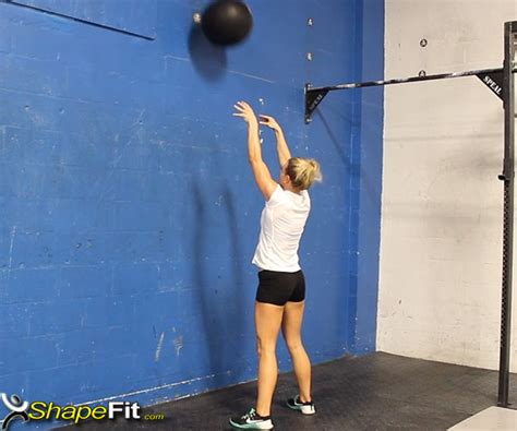 Wall Ball Crossfit Exercise Guide With Photos And Instructions