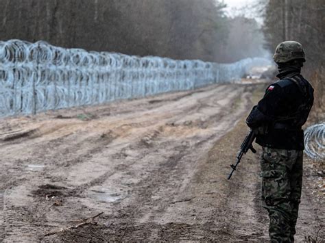 Groźny incydent na granicy z Białorusią Atak na żołnierzy