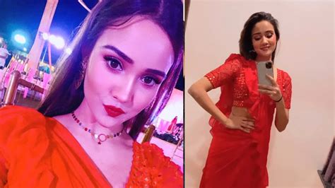 [photos] Spicy Hot Red Lips Ashi Singh Looks Smoking Hot In Sexy Embellished Red Saree Fans Go