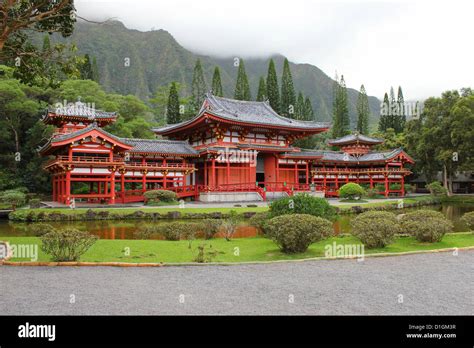 Valley Of The Temples Japanese Buddhist Byodo In Temple Located In The