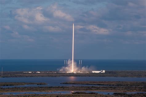 This board is not an official outlet for spacex information. SpaceX fans, here are 30 hi-res wallpapers for your phone ...