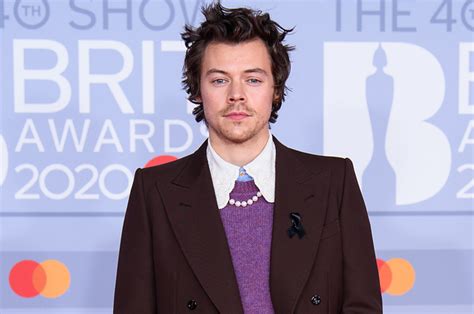 Harry Styles Says He Went To Therapy After One Direction S Hiatus And