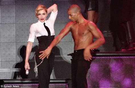 Madonna Backs Obama With A Huge Temporary Tattoo Of His Name Daily Mail Online