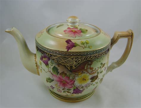 Antiques Atlas W And R Carlton Ware Cornucopia Teapot