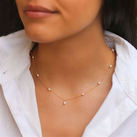 Dainty Pearl Necklace In 2020 Fine Jewelry Classic Jewelry Jewelry